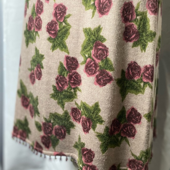 BETSEY JOHNSON sexy floral dress. - Picture 13 of 14